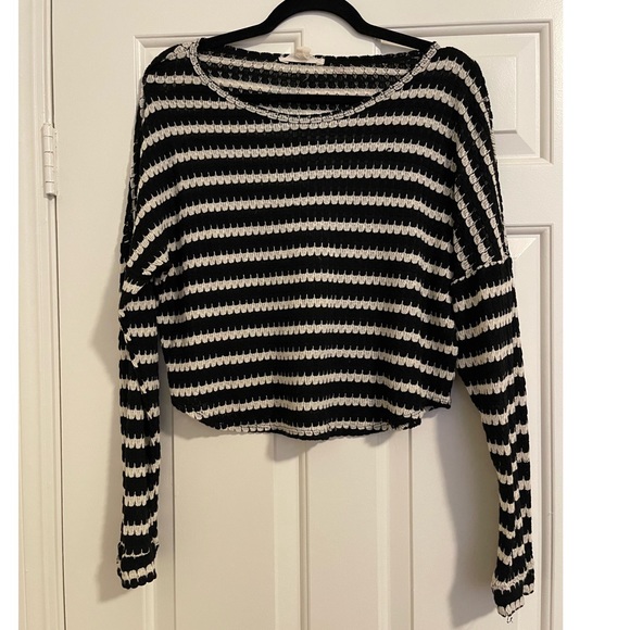 Cute Sweater - Picture 3 of 5